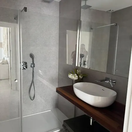 Oasis Ballena Exclusive * Cadice